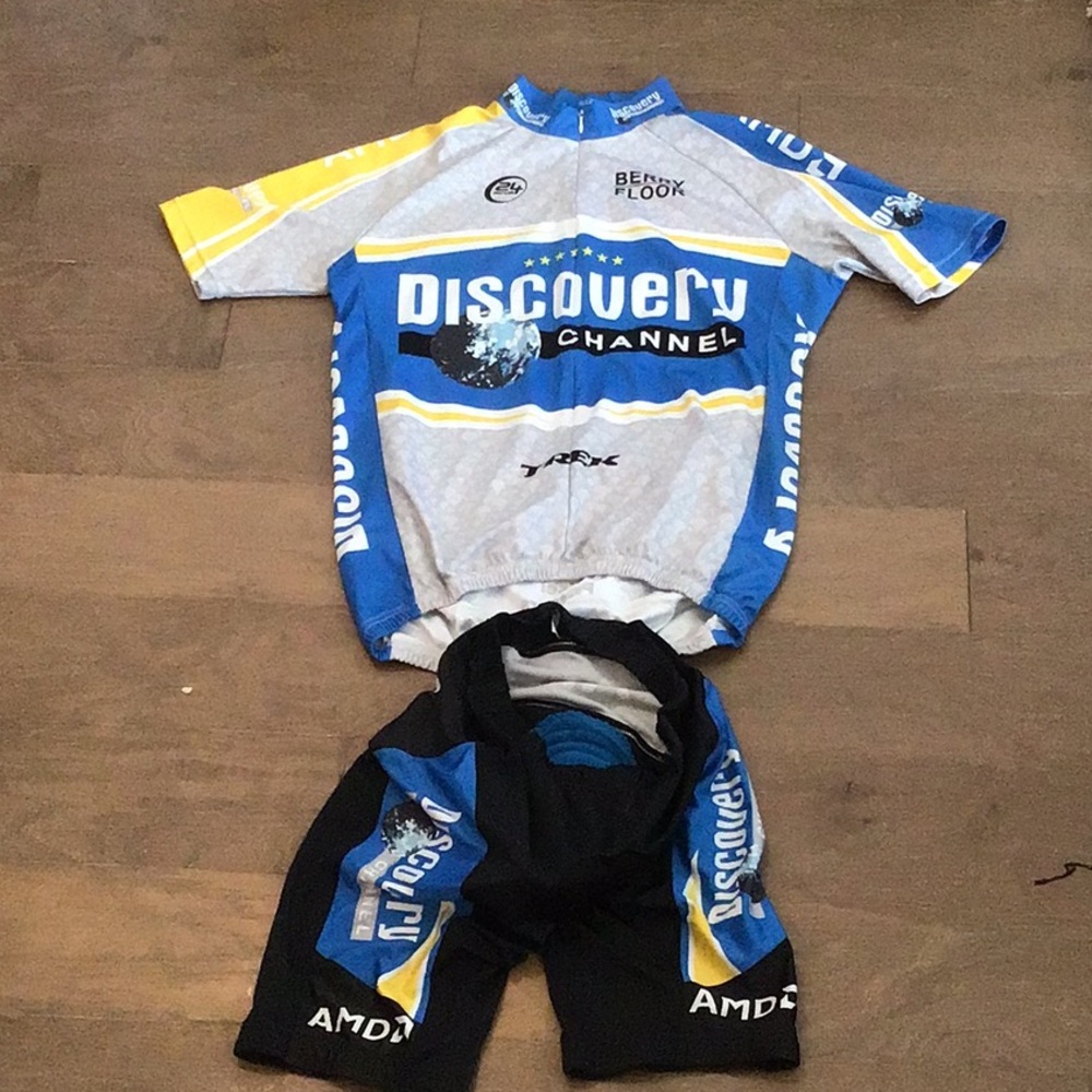 Vintage Discovery Channel Team cycling set